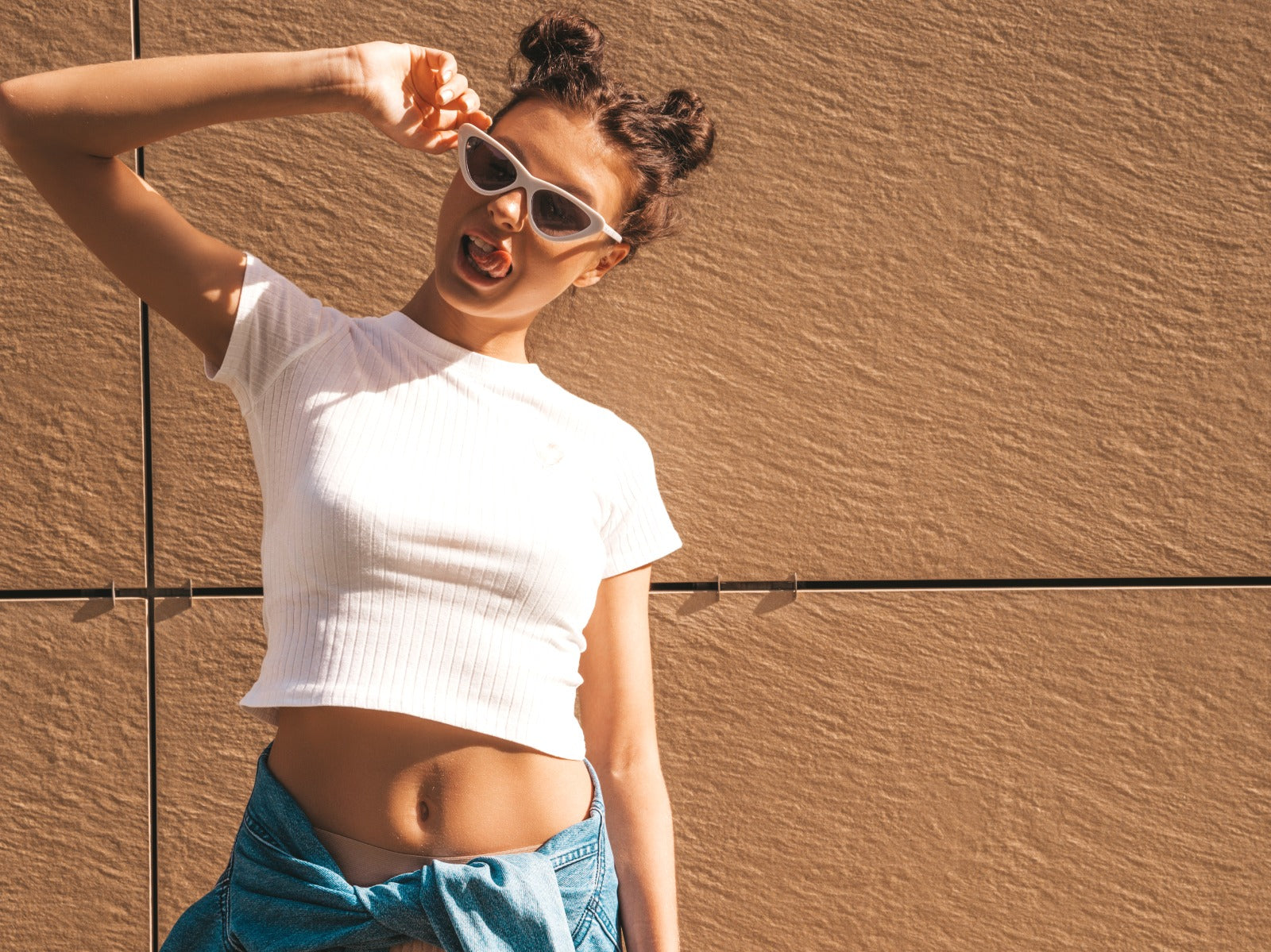 How to Wear Crop Tops with Confidence (and Style!)